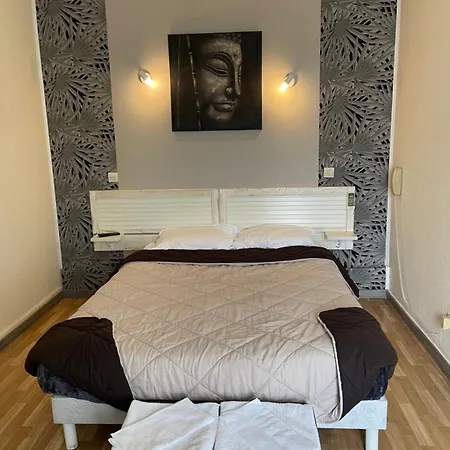 Hotel Auberge Des Charmilles 2*