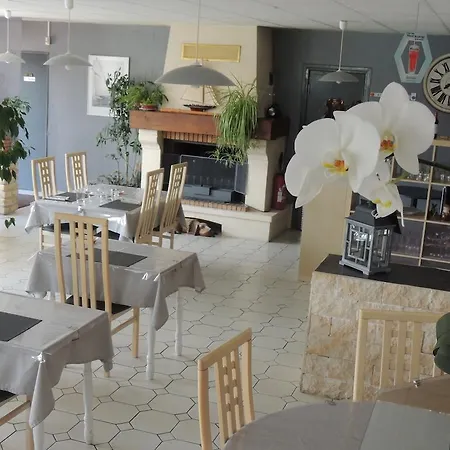 Auberge Des Charmilles Hotel Sainte-Soulle